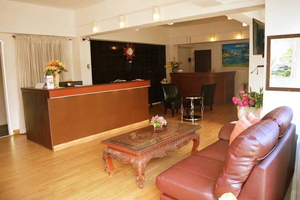 Hotel De Ratt Пхукет Екстер'єр фото