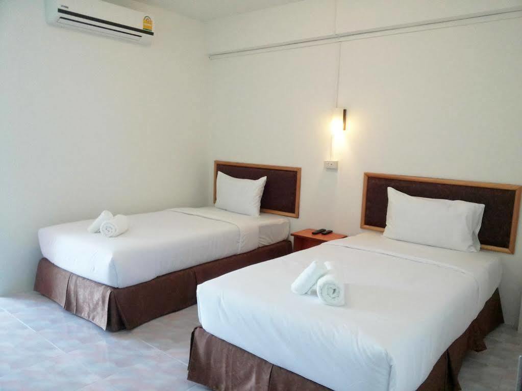 Hotel De Ratt Пхукет Екстер'єр фото