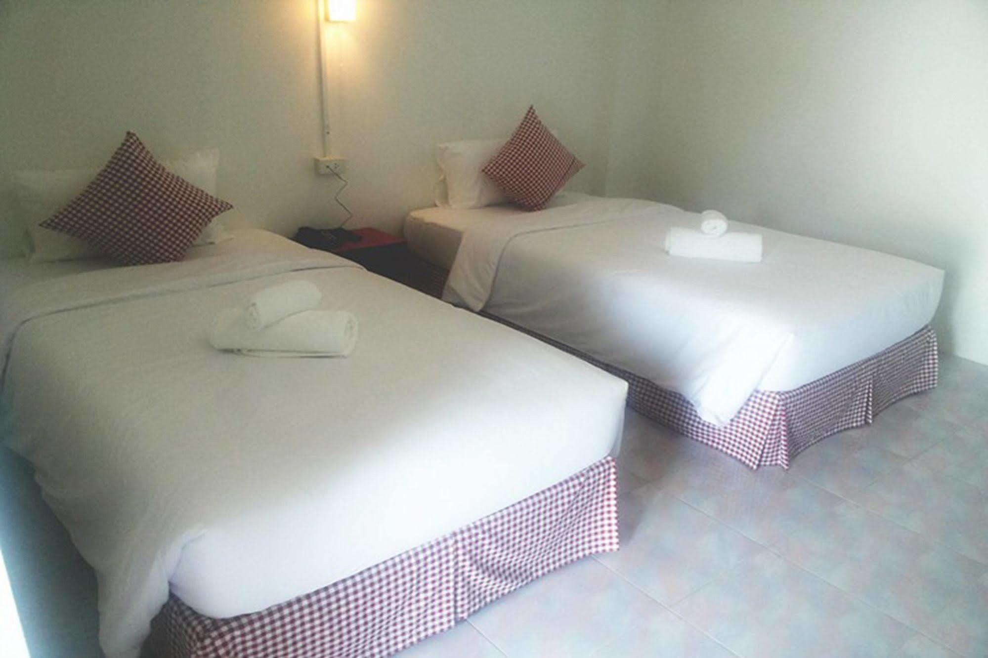 Hotel De Ratt Пхукет Екстер'єр фото