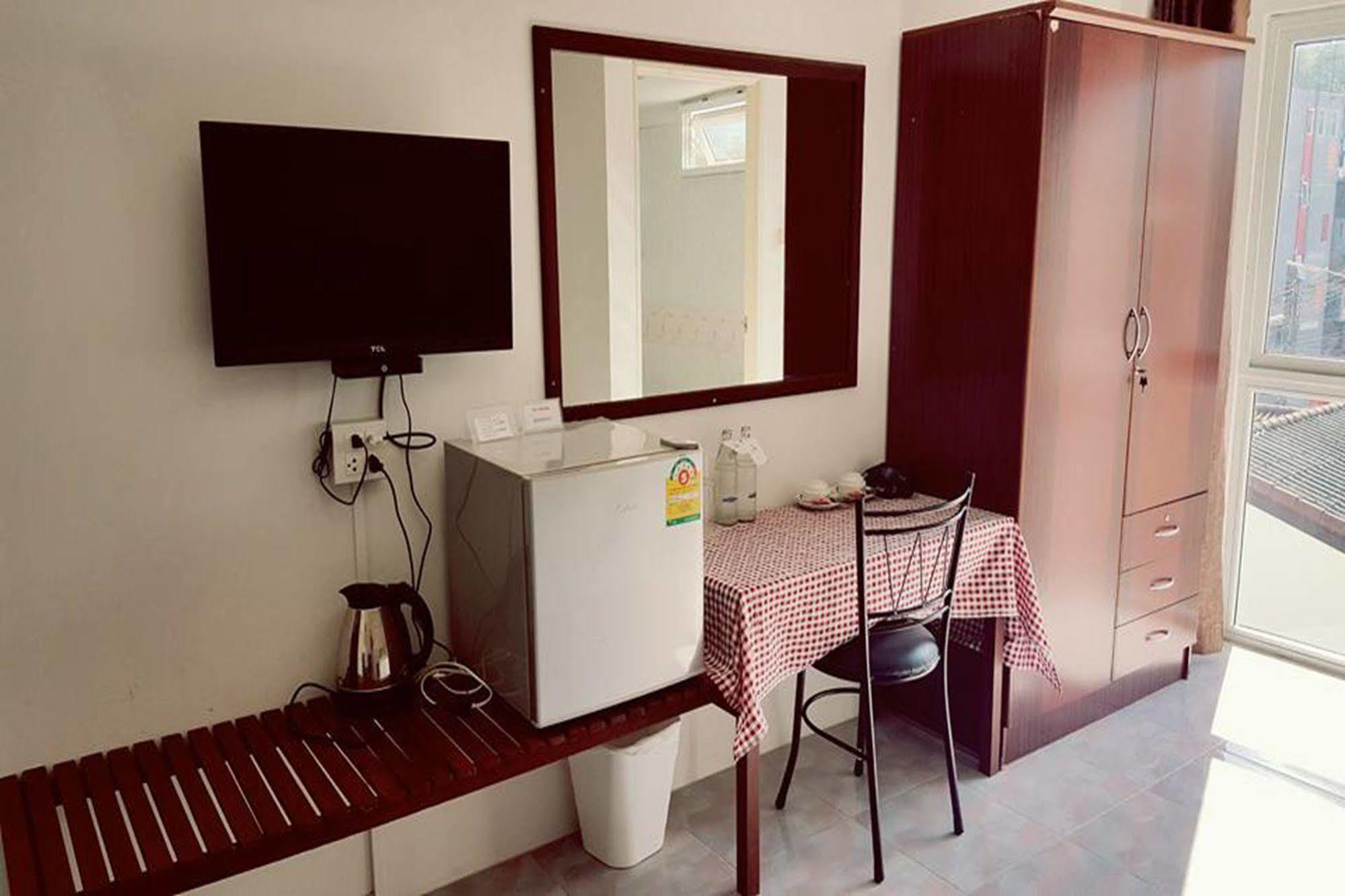 Hotel De Ratt Пхукет Екстер'єр фото