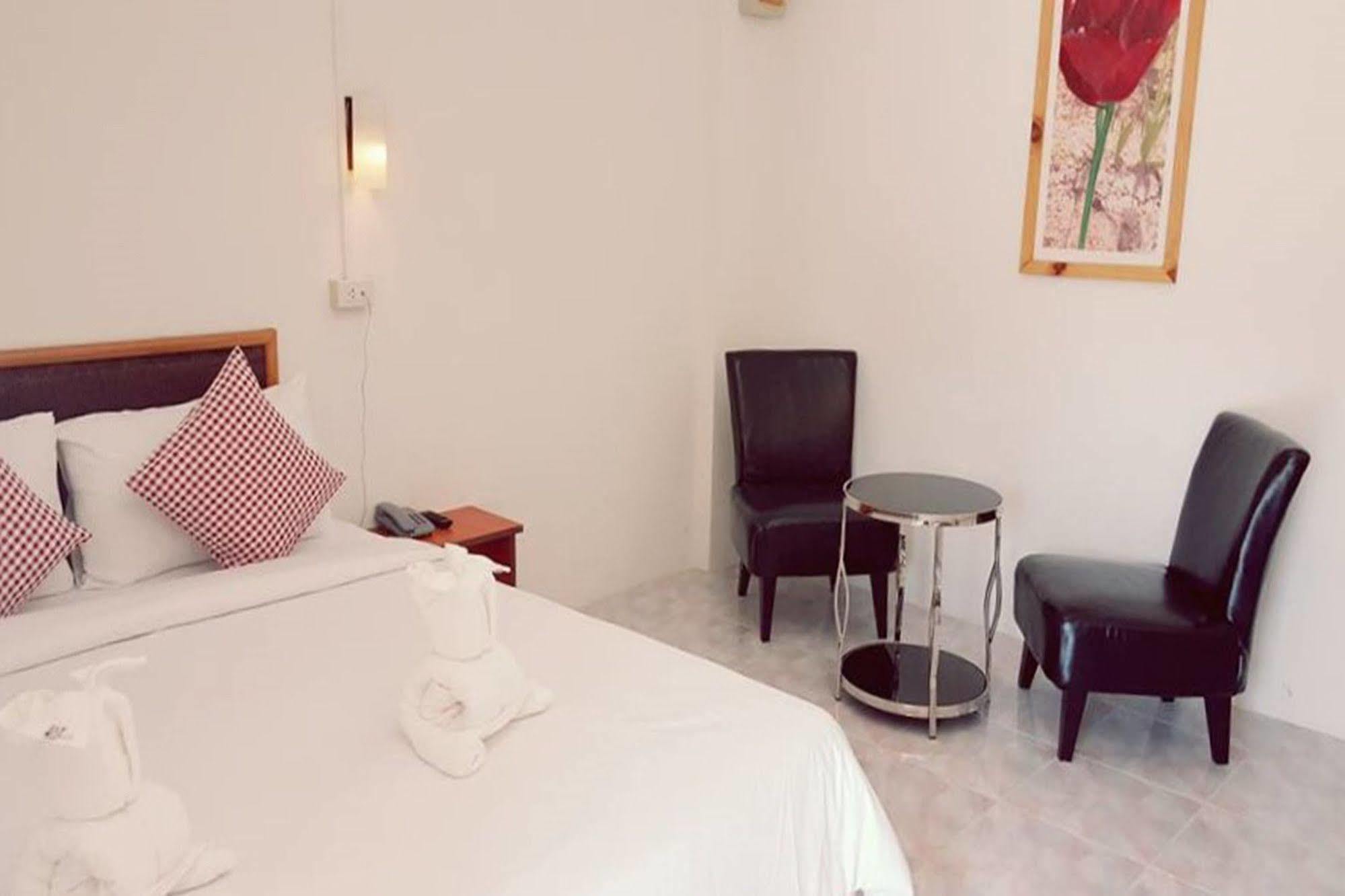 Hotel De Ratt Пхукет Екстер'єр фото