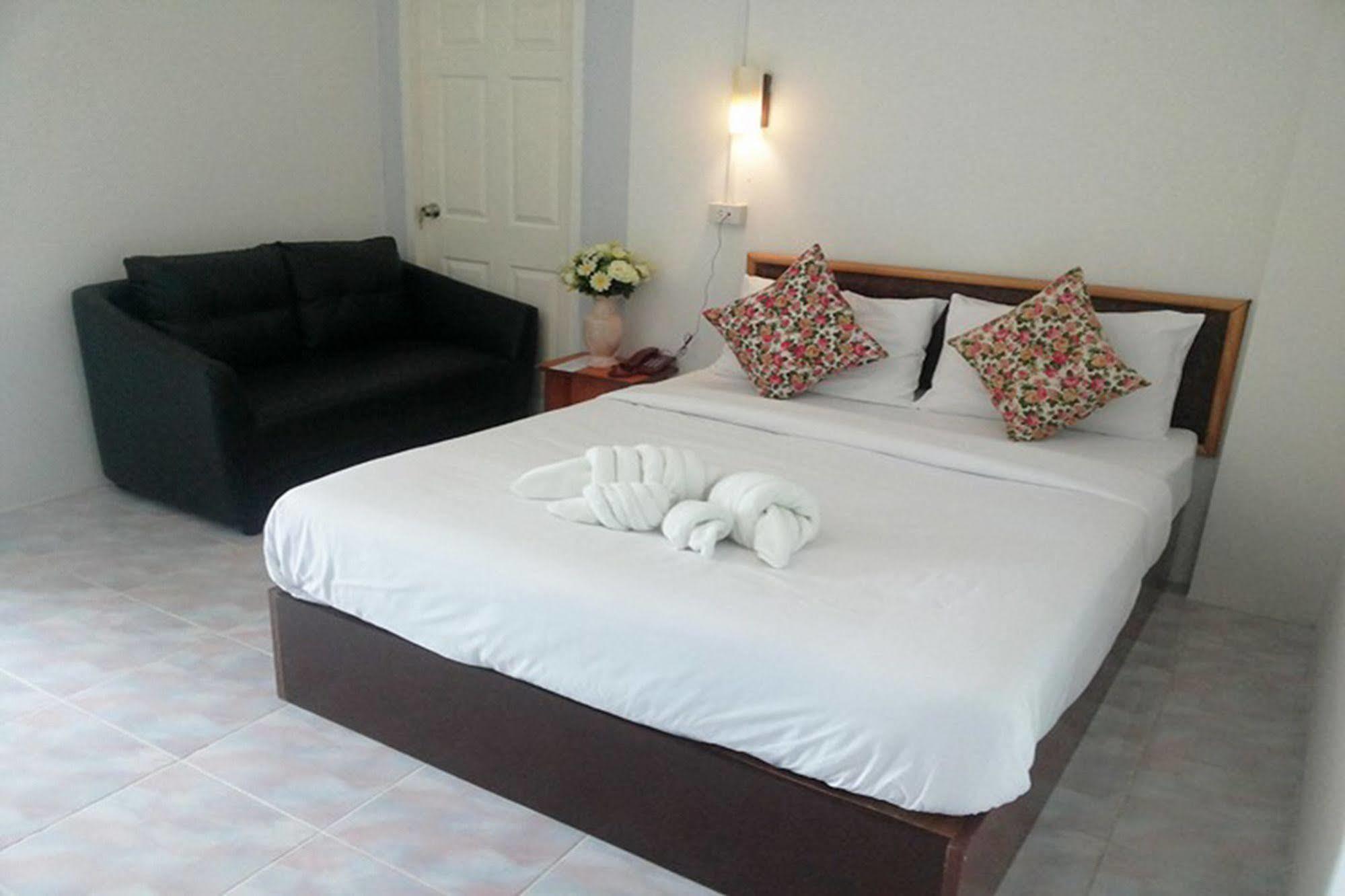 Hotel De Ratt Пхукет Екстер'єр фото
