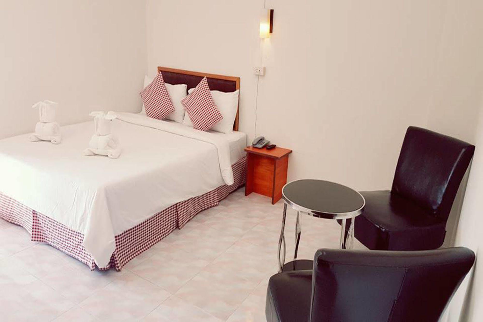 Hotel De Ratt Пхукет Екстер'єр фото